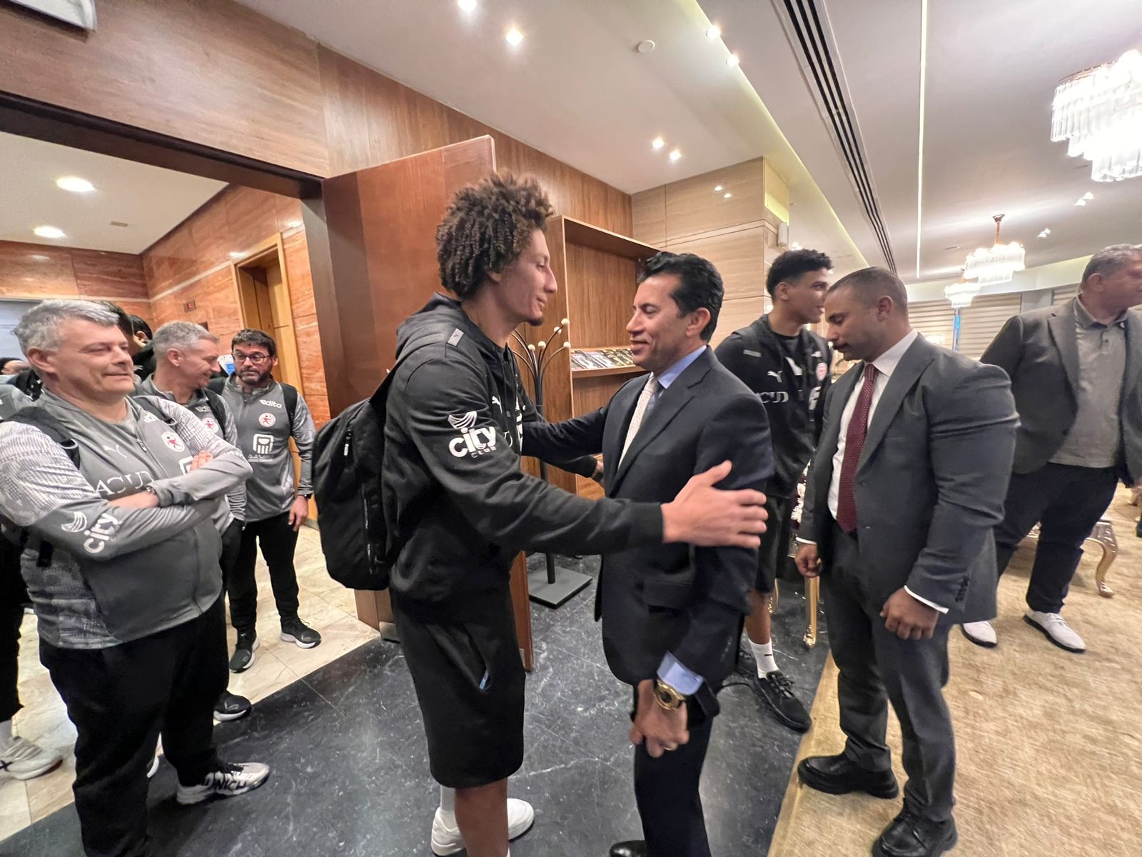 وزير الرياضة وعلى زين