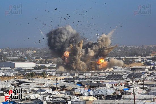 غارات على خيام النازحين غارات على خيام النازحين