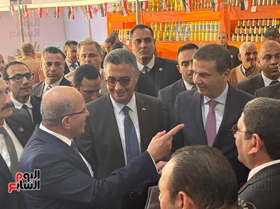 جولة داخل معرض السلع بالمتحف الزراعي جولة داخل معرض السلع بالمتحف الزراعي