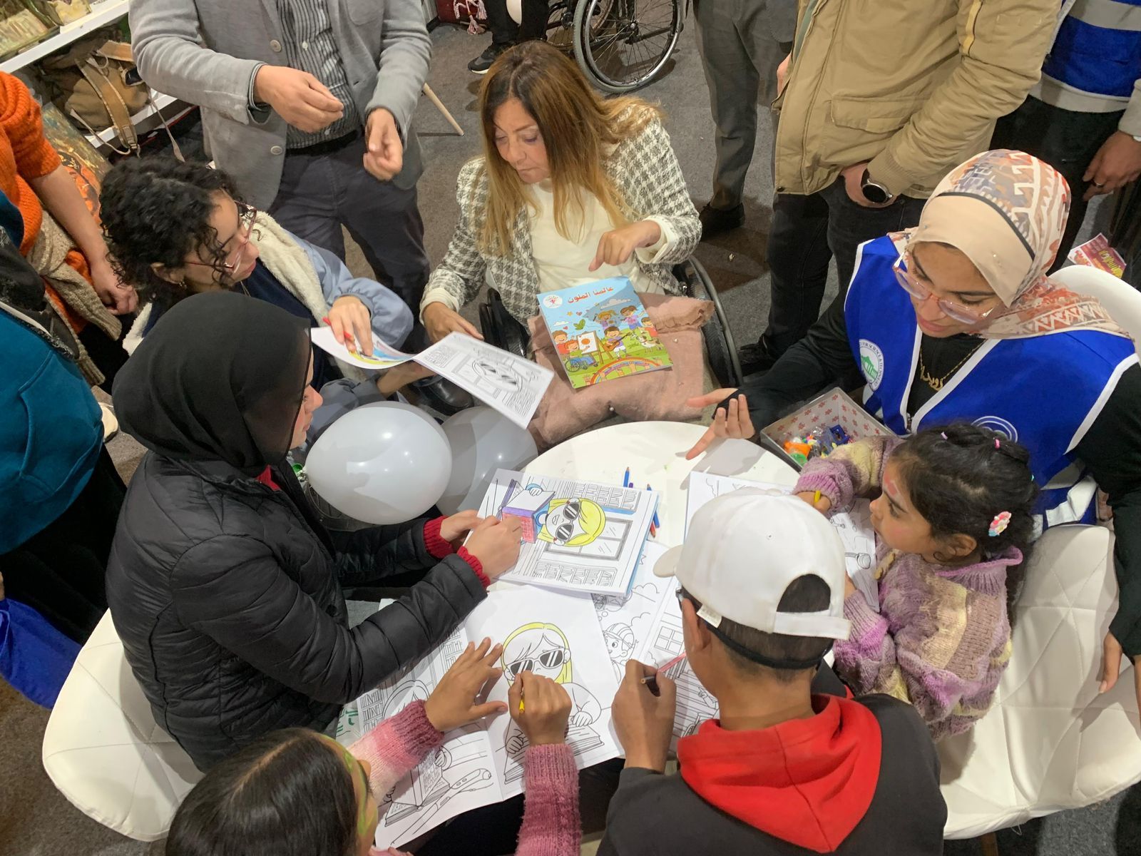 إقبال رواد معرض الكتاب إقبال رواد معرض الكتاب