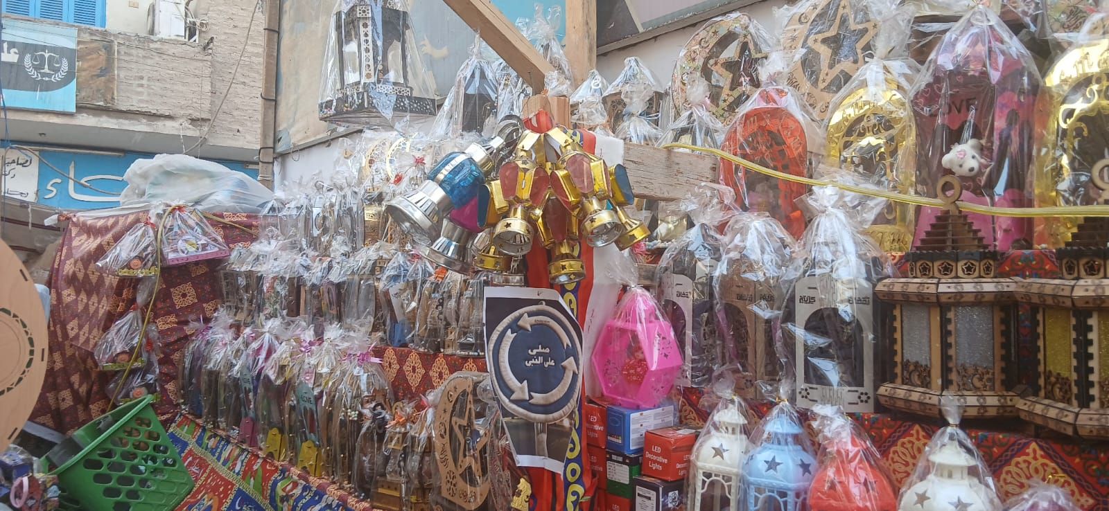 فوانيس مختلفة لرمضان فوانيس مختلفة لرمضان