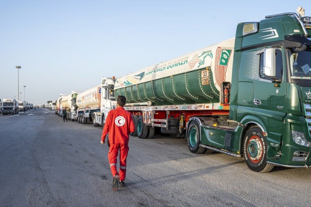 أعيد فتح معبر رفح الحدودي بين غزة ومصر على أساس تجريبي (1) أعيد فتح معبر رفح الحدودي بين غزة ومصر على أساس تجريبي (1)