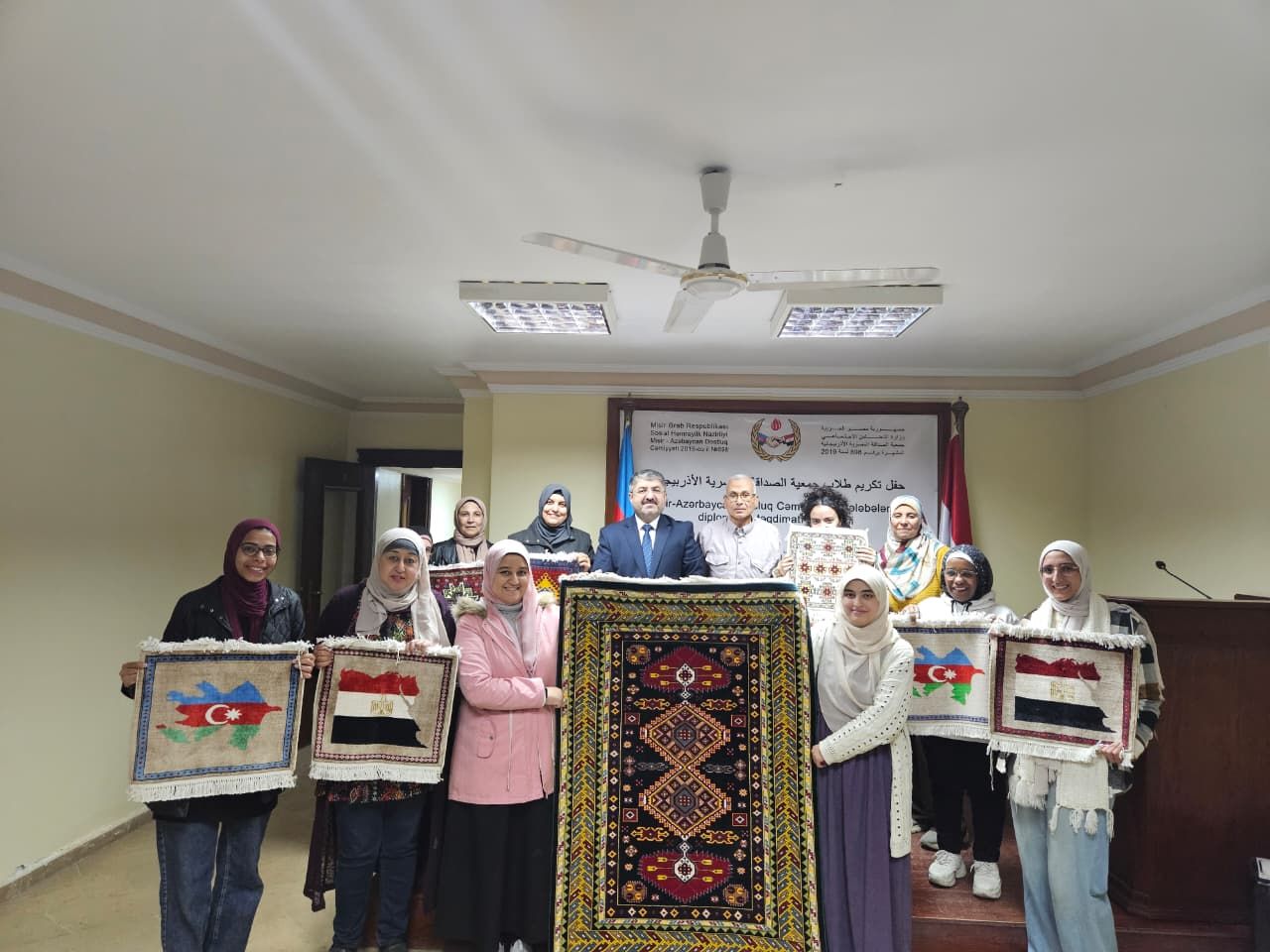 فن السجاد اليدوي (3) فن السجاد اليدوي (3)