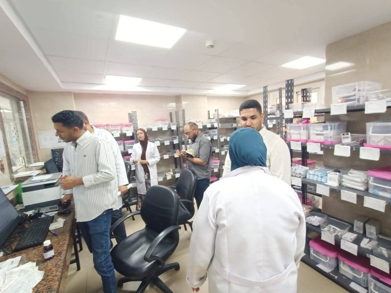 مراجعة الصيدلية..