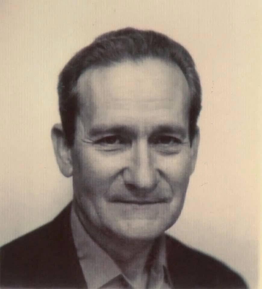 حكاية فنان ولد بالاسكندرية وتأثر بالفن رغم دراسته للقانون (3)