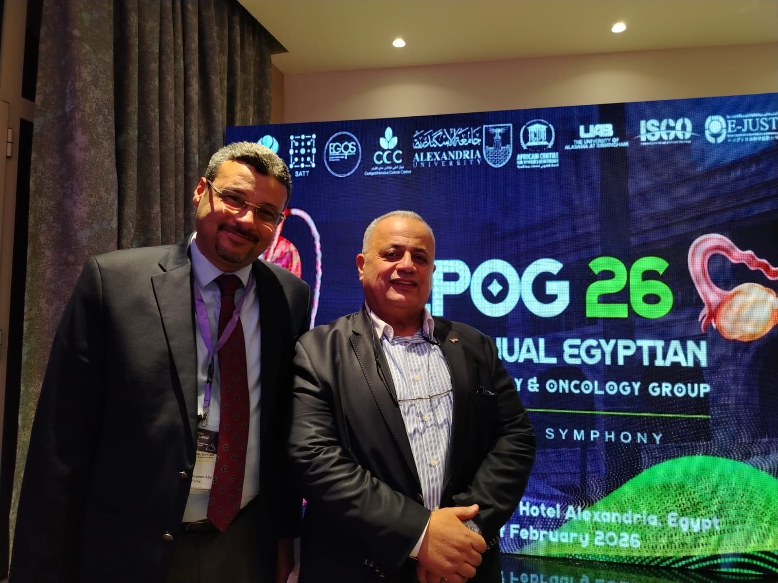 أساتذة علاج الأورام خلال الجلسات أساتذة علاج الأورام خلال الجلسات