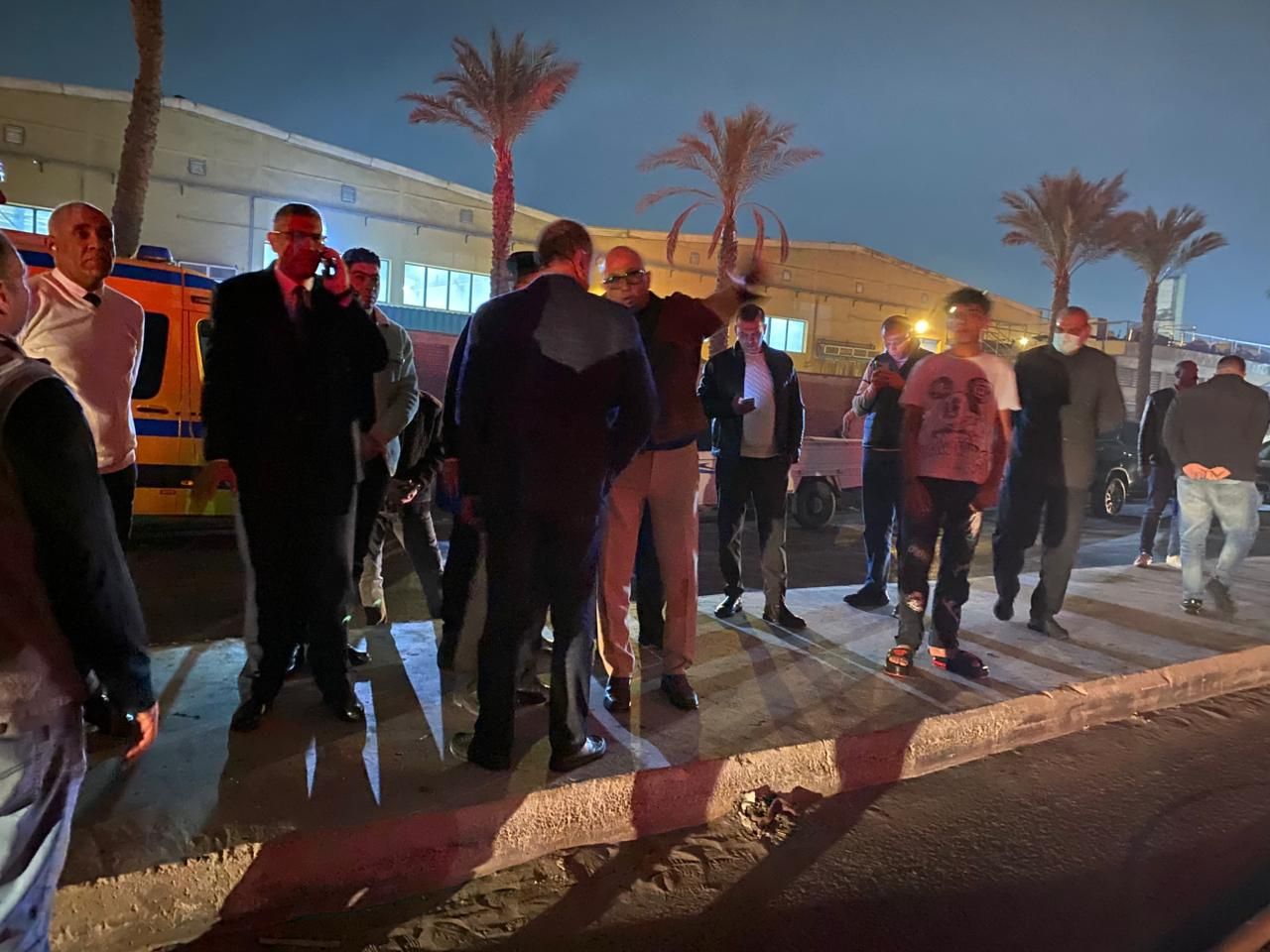 جانب من تفقد المحافظ جانب من تفقد المحافظ