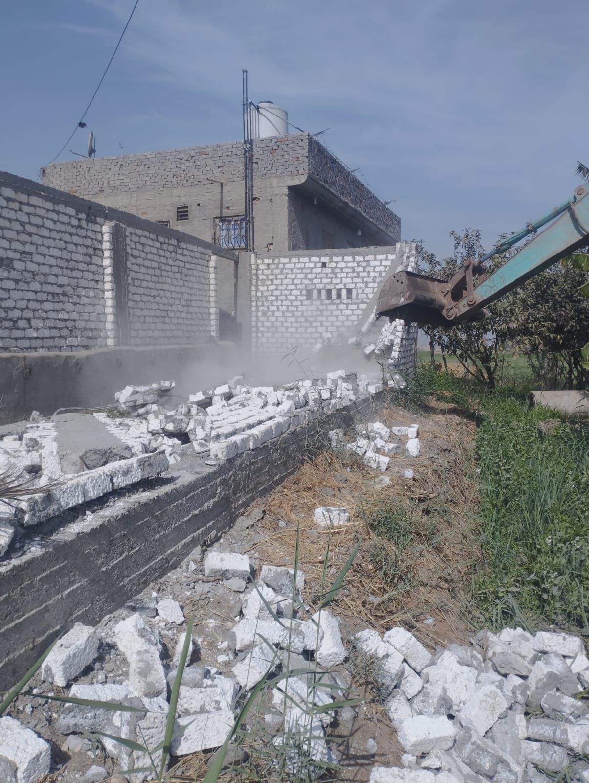 ازالات للحالات المخالفة