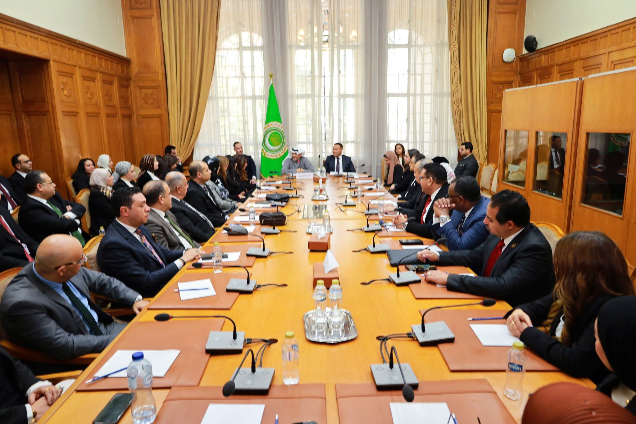 وفدٌ من مستشاري هيئة النيابة الإدارية يزور مقر جامعة الدول العربية (4)