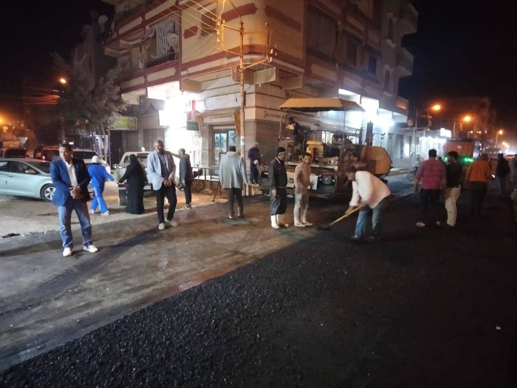 رصف شارع العاشر من رمضان ضمن الخطة الاستثمارية لمركز الحامول