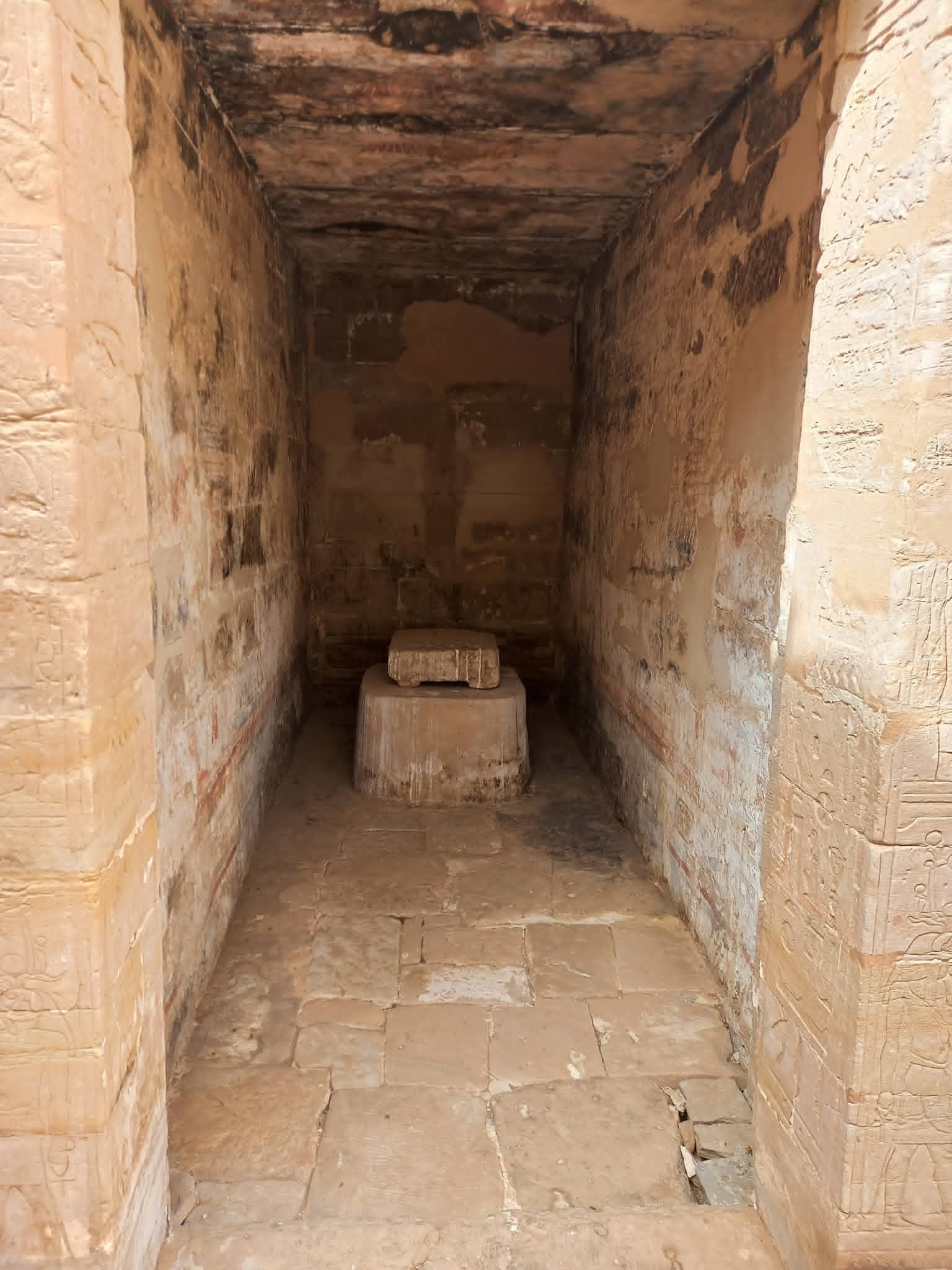 قلعة جبل الغويطة والمعبد الحصين بالوادى الجديد (3)