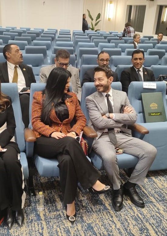 لجنة الاتصالات بالنواب تستقبل الفنان أحمد زاهر بطل مسلسل لعبة وقلبت (1)