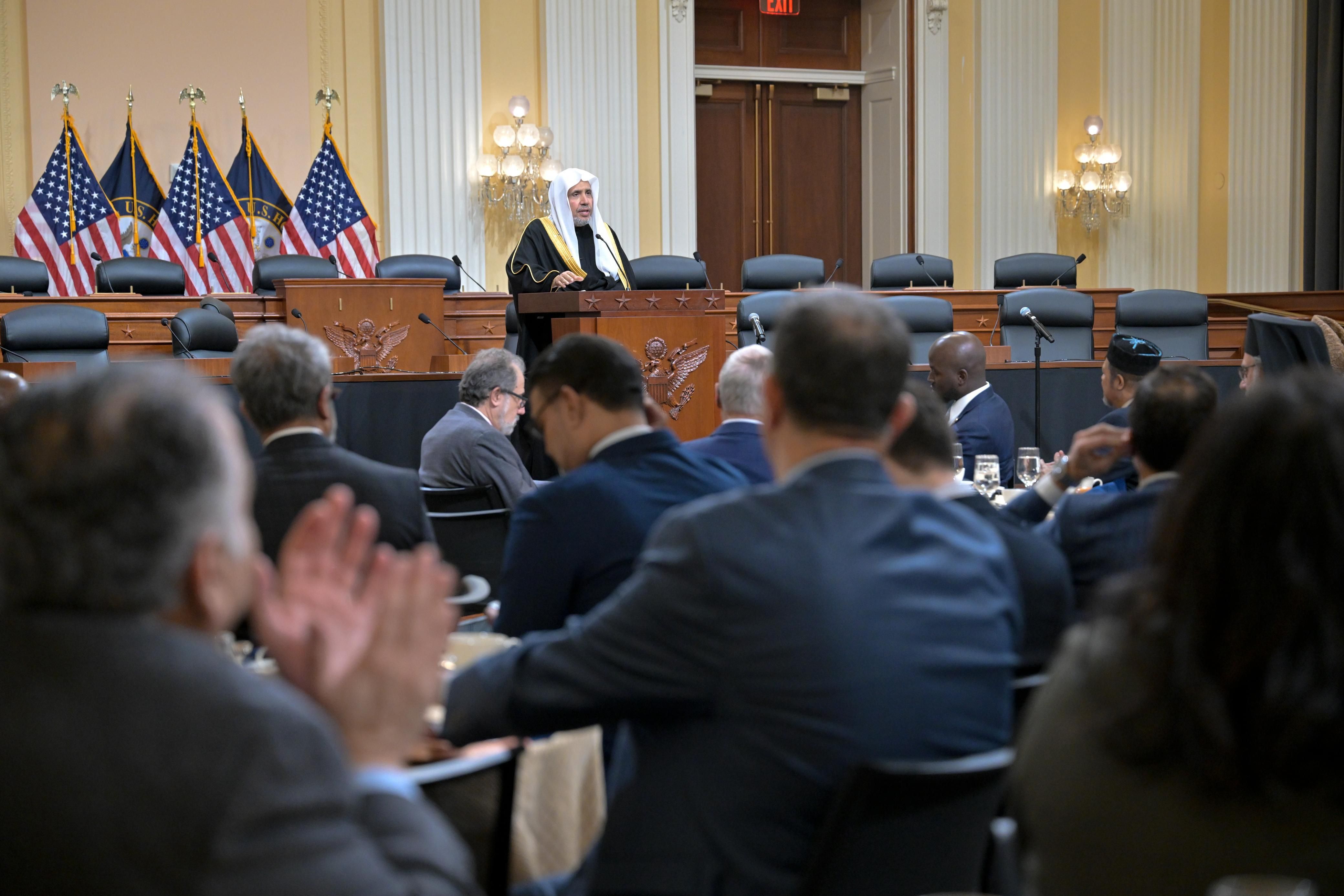 الدكتور محمد العبسى الأمين العام