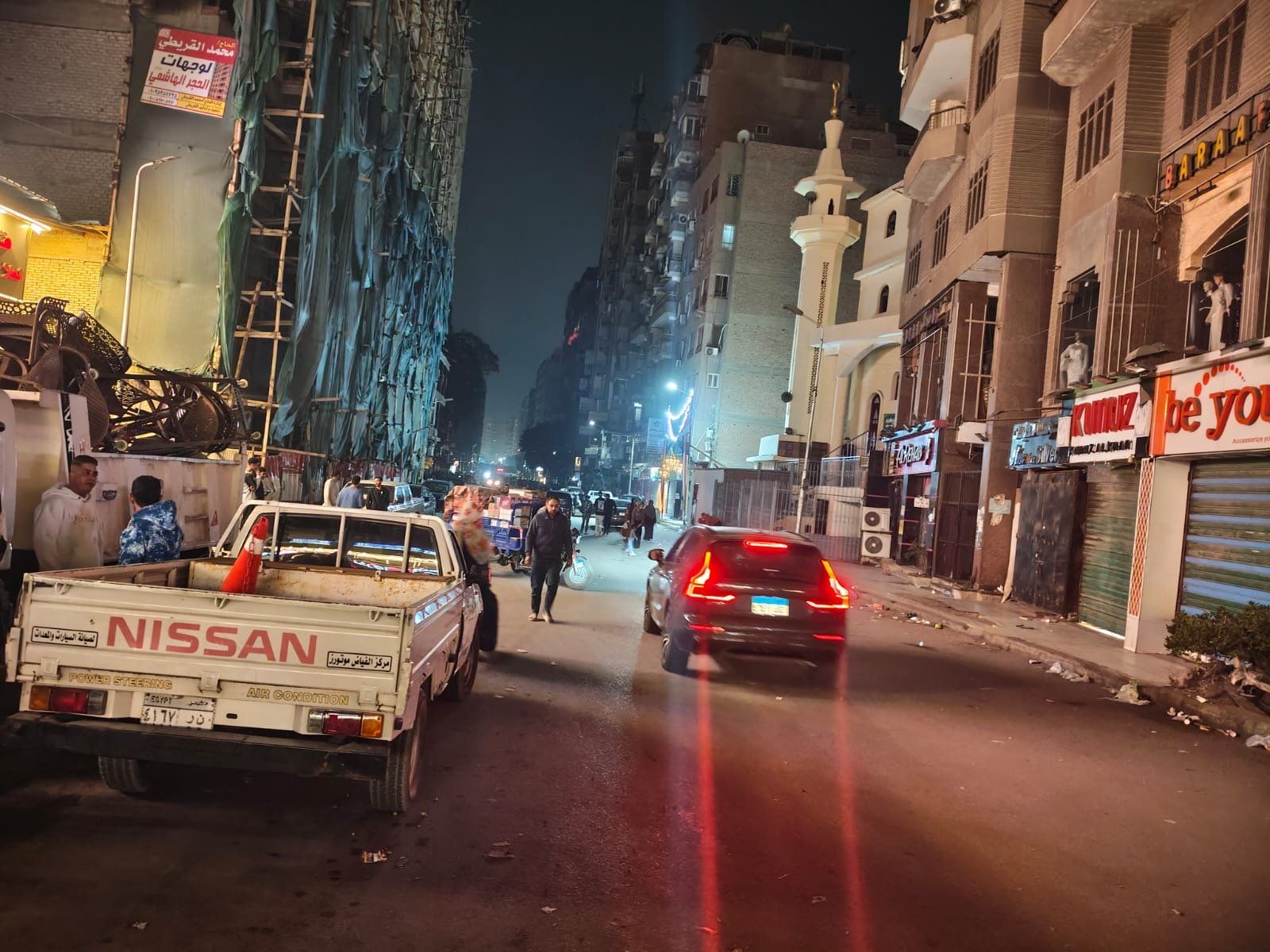 رئيس حى الطالبية خلال الجولة