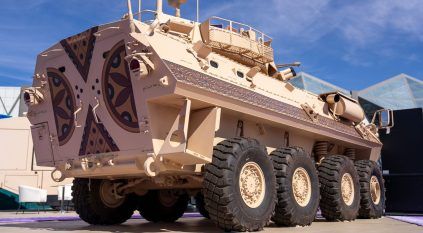 “وِرث” يضفي على مركبة الحرس الوطني هوية نجدية في معرض الدفاع العالمي