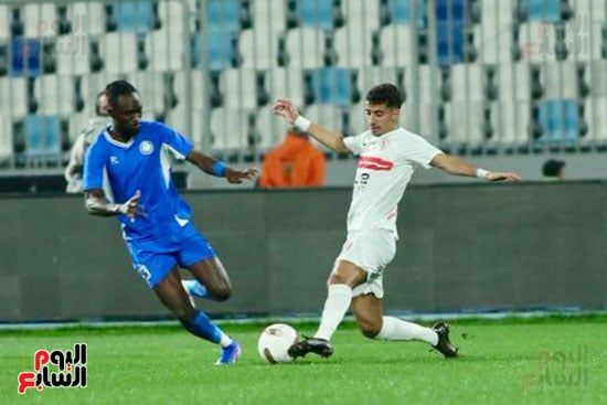 الشوط الاول من مباراة الزمالك وسموحة فى الدوري المصري