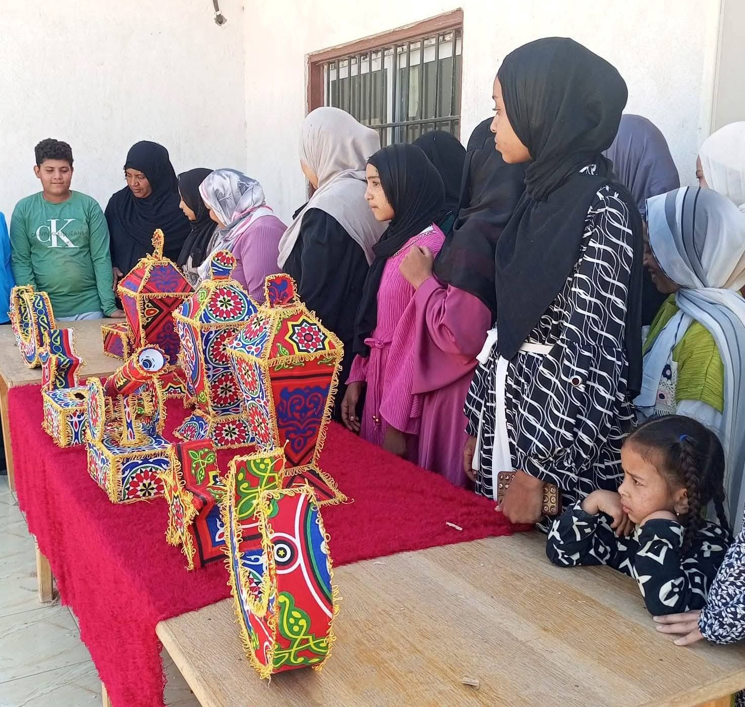 نتاج ورش أركت شبابية لعمل فانوس ومدفع شهر رمضان المبارك