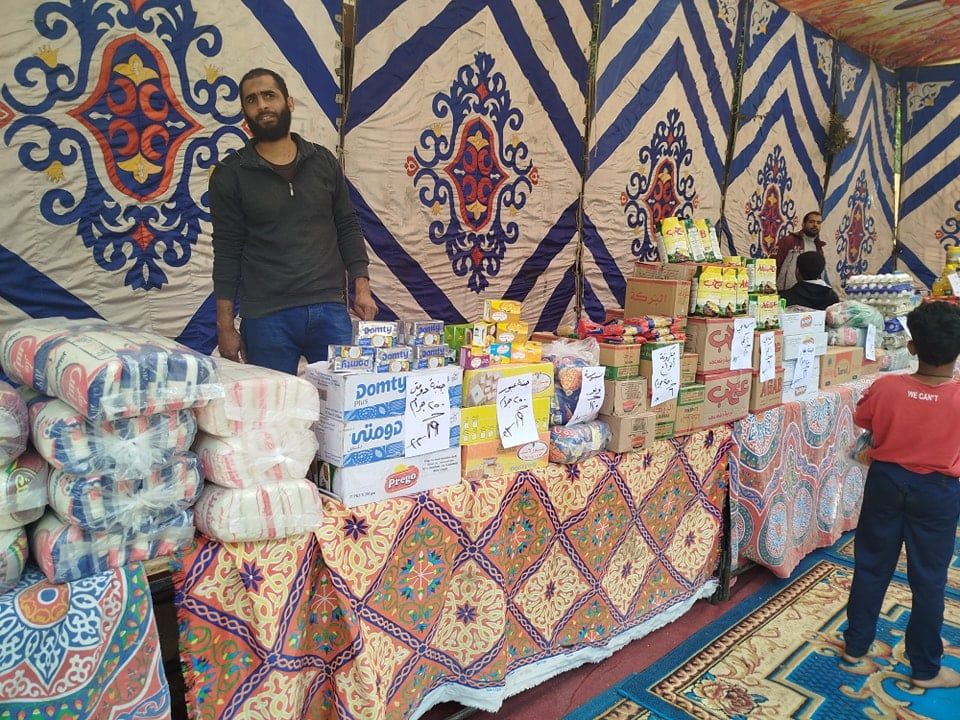 خصومات على السلع وأسعار مخفضة قبل دخول الشهر الكريم بالأقصر