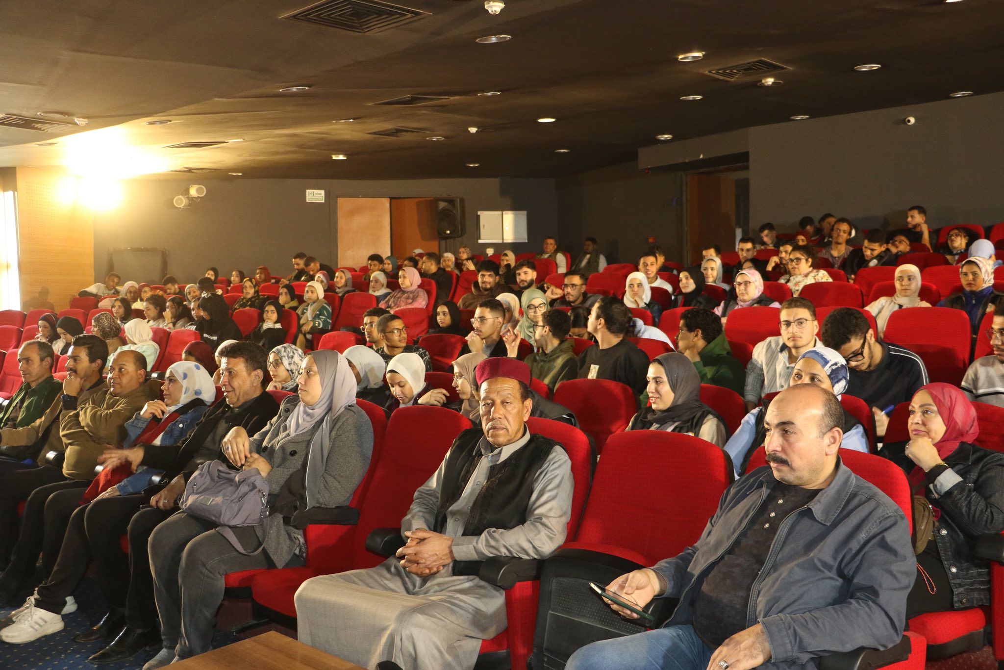 فعاليات لقاء تثقيفي بعنوان الفن والانتماء للوطن في مناقشات ملتقى أهل مصر