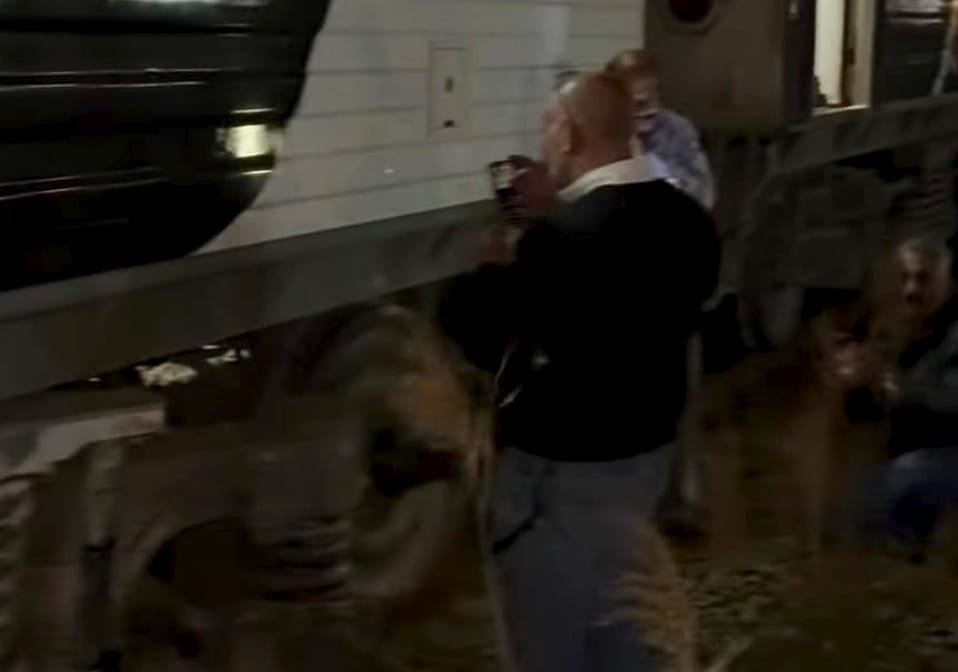 تفاصيل خروج عربة قطار عن القضبان بخط «القاهرة - الإسكندرية» دون حدوث إصابات (3)