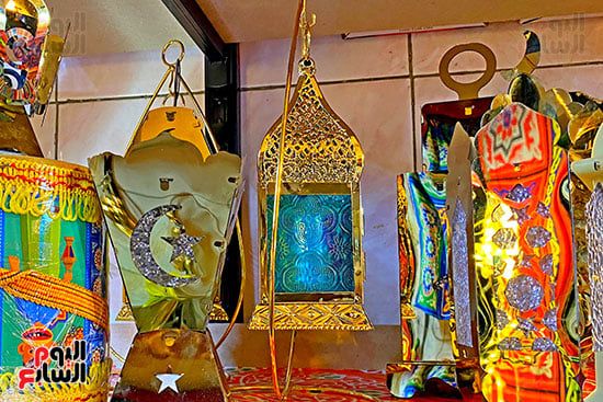 فوانيس تسبق الهلال