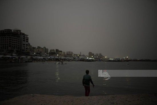 خيام على بحر غزة خيام على بحر غزة