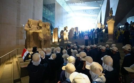 الداخلية تصطحب شباب المناطق الحضارية في رحلة للمتحف (18)