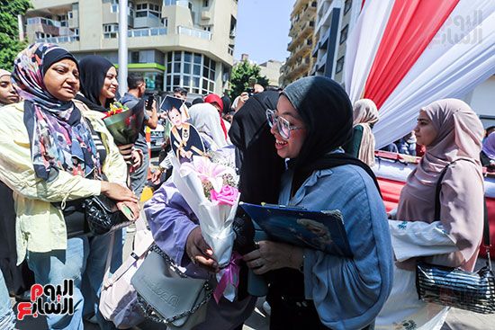 احضان ما بعد نهاية الامتحان احضان ما بعد نهاية الامتحان