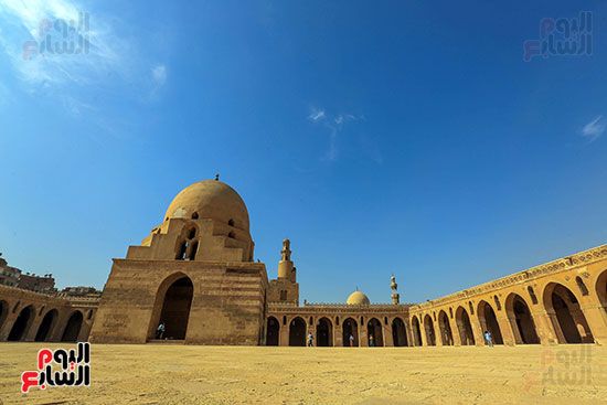 قبة وصحن مسجد ابن طولون