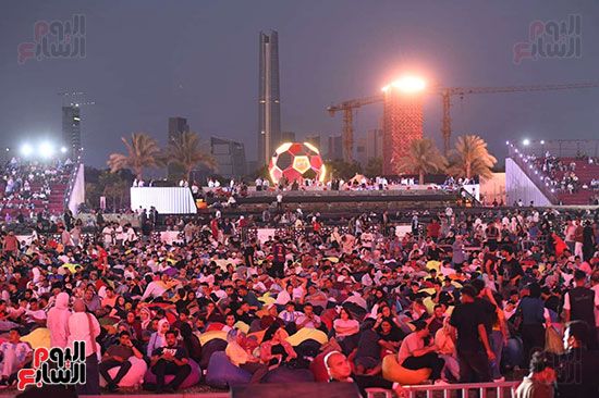أحتفالات الفان زون قبل مباراة النهائي أحتفالات الفان زون قبل مباراة النهائي