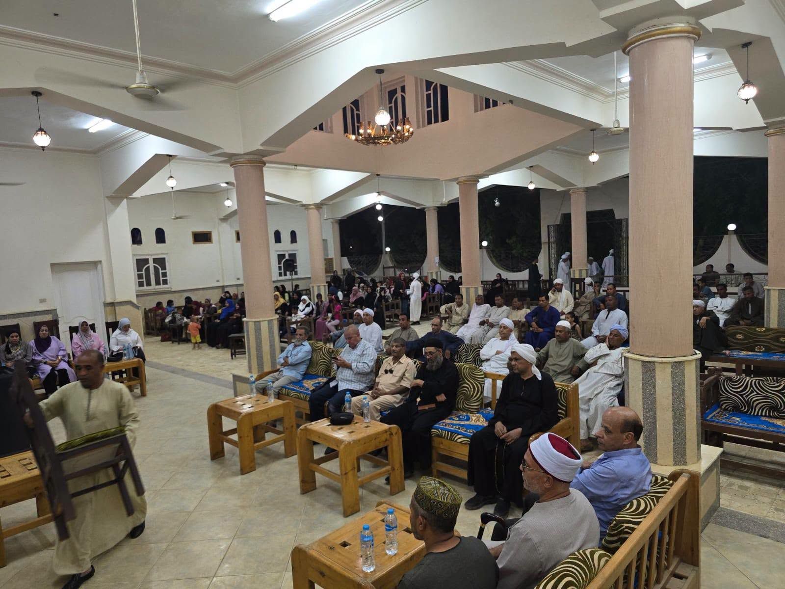 فعاليات لقاء حوارى بديوان آل العمارى بالأقصر للتوعية بحسن إختيار الزوج والزوجة