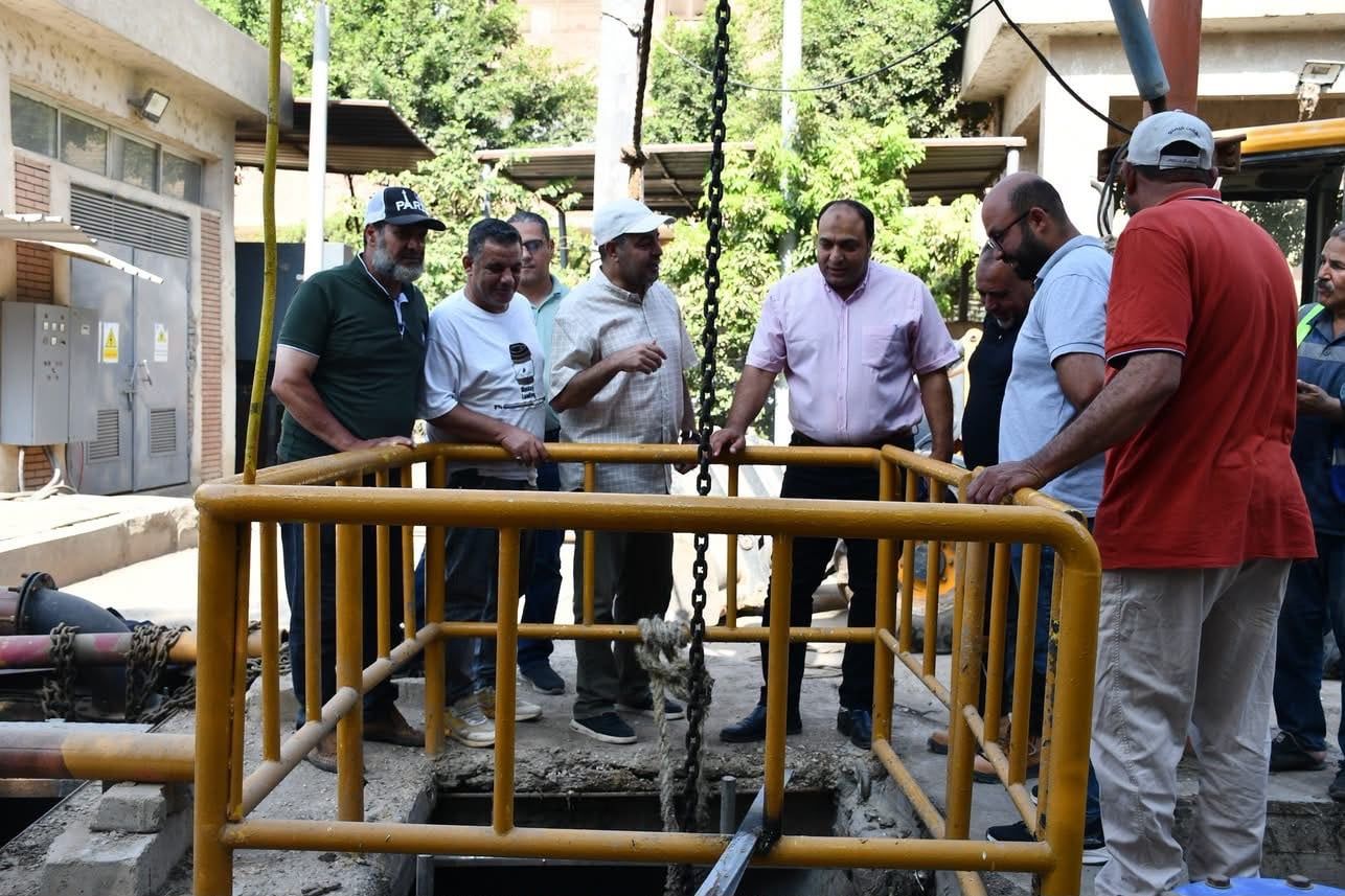 رئيس مياه الجيزة يتابع نتائج تشغيل خط طرد برك الخيام (2) رئيس مياه الجيزة يتابع نتائج تشغيل خط طرد برك الخيام (2)