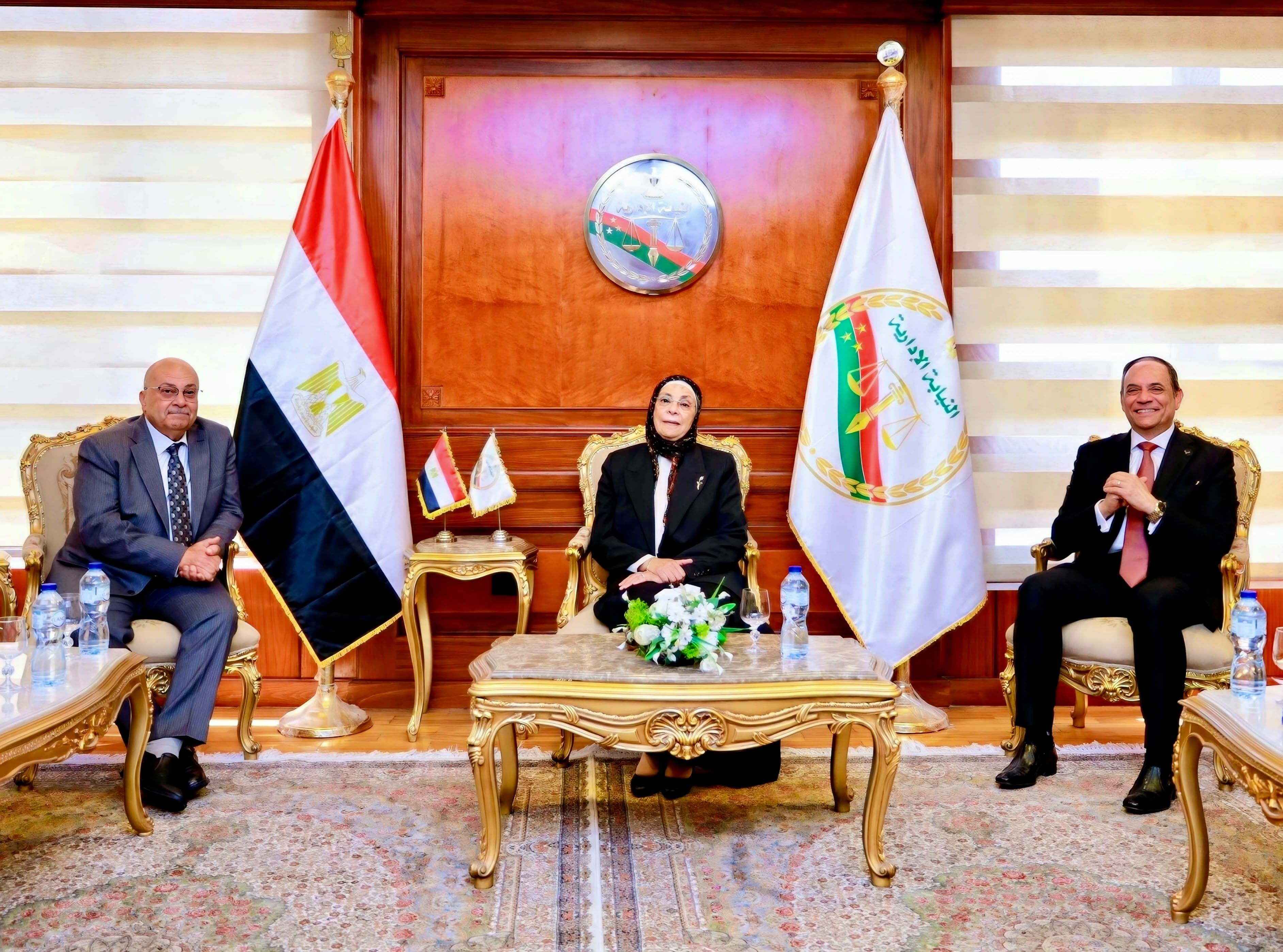 رئيسة هيئة النيابة الإدارية تستقبل وفد نادي قضاة مصر (3) رئيسة هيئة النيابة الإدارية تستقبل وفد نادي قضاة مصر (3)
