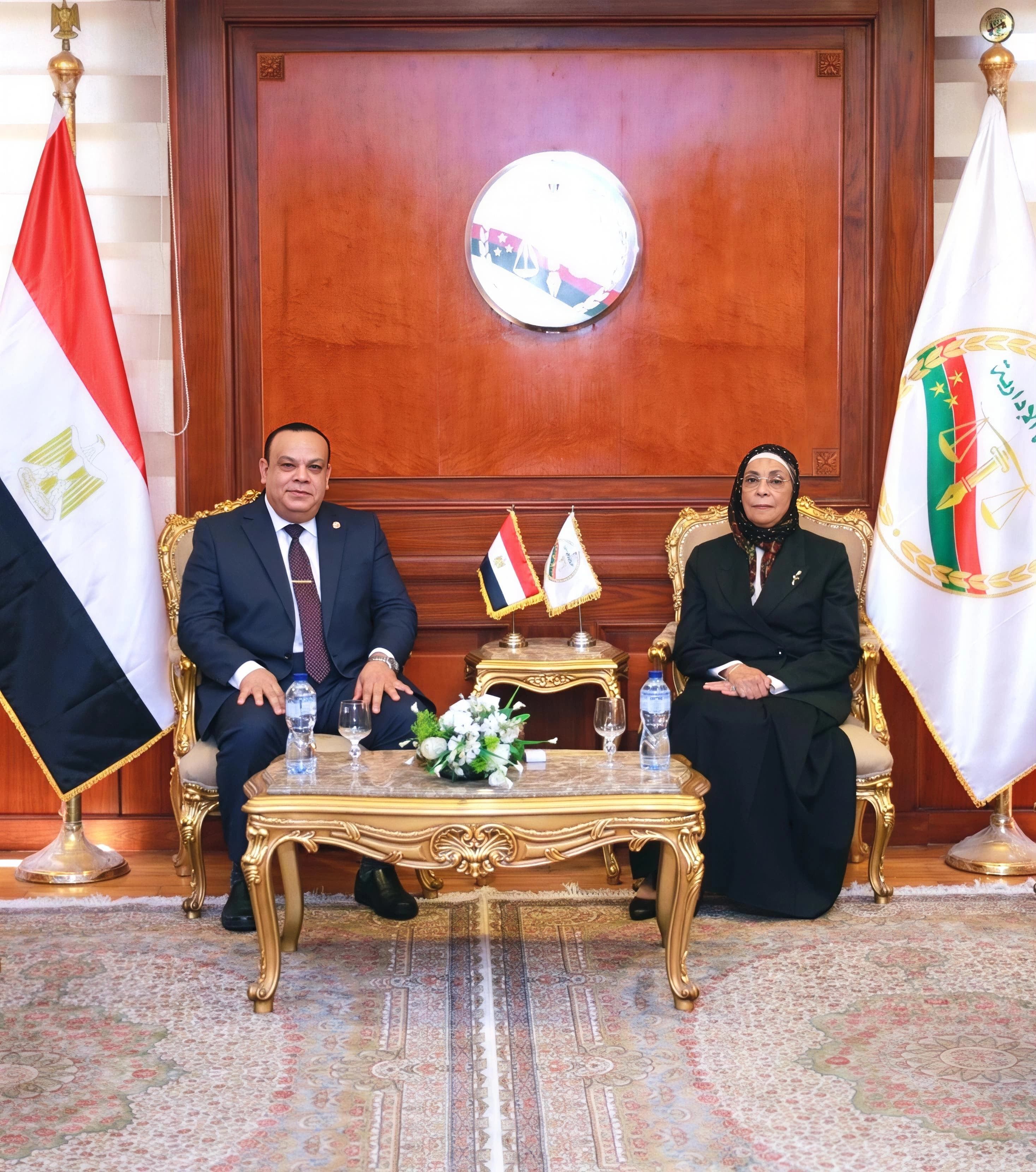 رئيسة هيئة النيابة الإدارية تستقبل رئيس الهيئة الوطنية للانتخابات (1) رئيسة هيئة النيابة الإدارية تستقبل رئيس الهيئة الوطنية للانتخابات (1)