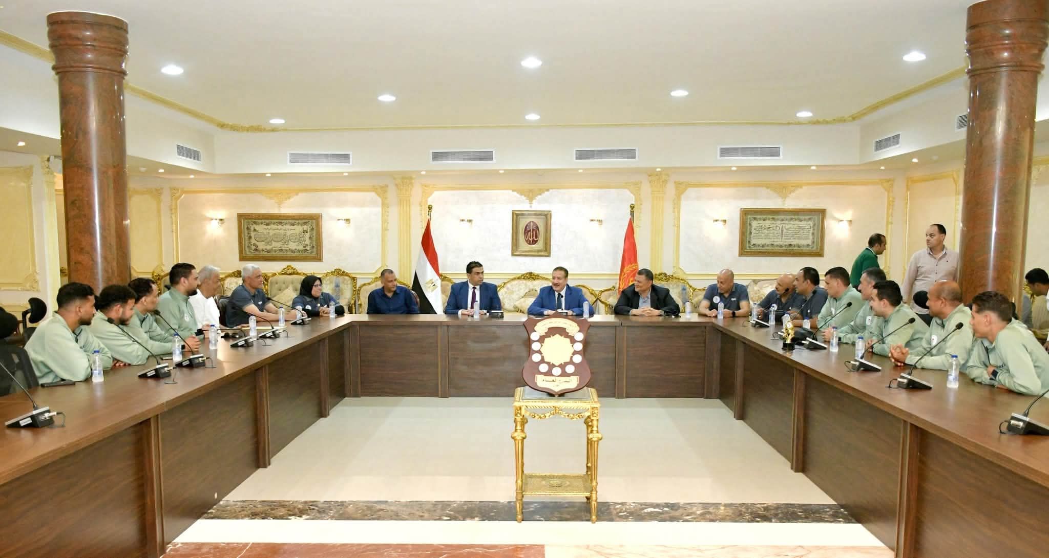 لقتء المحافظ مع الابطال لقتء المحافظ مع الابطال