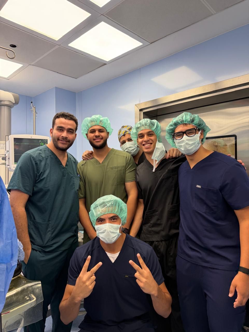 طلاب طب جامعة باديا يشاركون في برنامج التدريب الصيفي الإكلينيكي بالتعاون مع المعهد القومي للأورام (1) طلاب طب جامعة باديا يشاركون في برنامج التدريب الصيفي الإكلينيكي بالتعاون مع المعهد القومي للأورام (1)