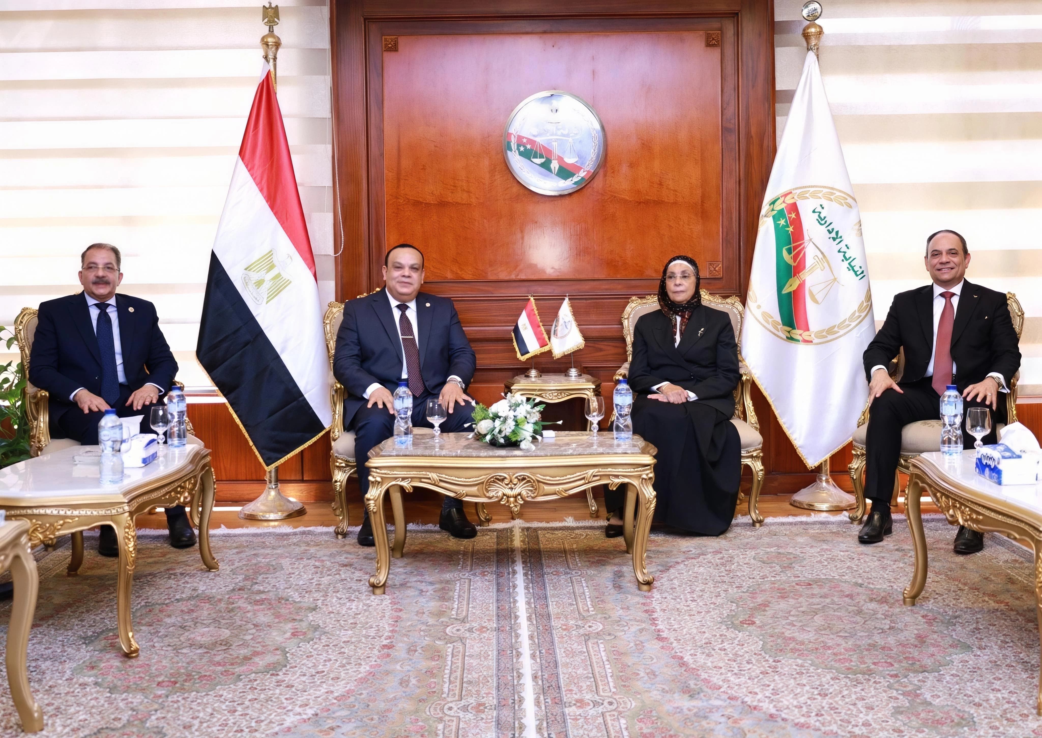 رئيسة هيئة النيابة الإدارية تستقبل رئيس الهيئة الوطنية للانتخابات (3) رئيسة هيئة النيابة الإدارية تستقبل رئيس الهيئة الوطنية للانتخابات (3)