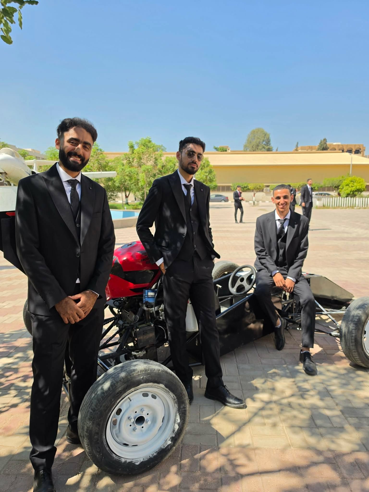 محمد وزملائه محمد وزملائه