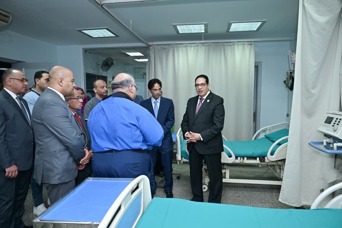 جولة تفقدية لرئيس جامعة القاهرة لمتابعة جاهزية مستشفى الطلبة (1)
