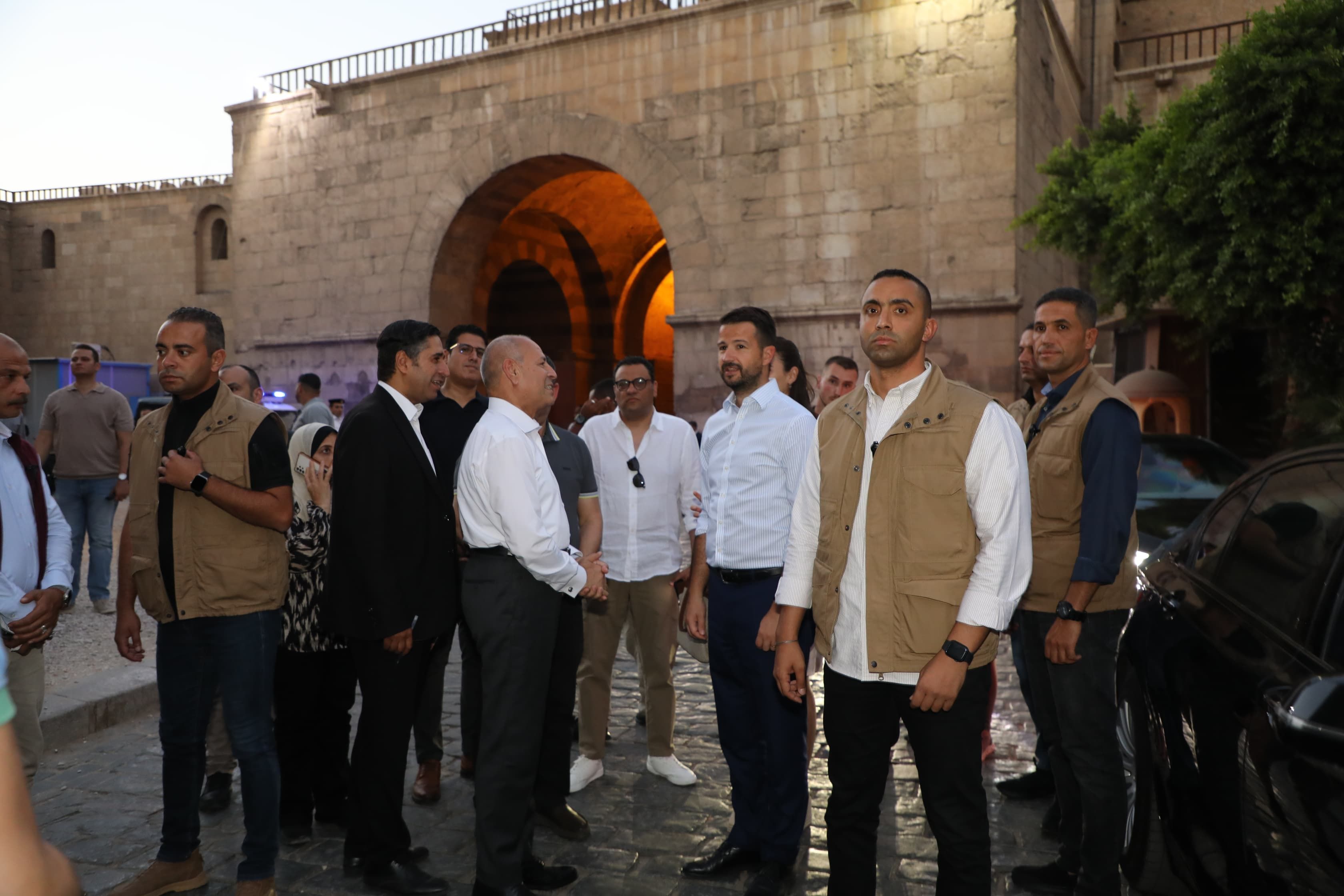 ياكوف ميلاتوفيتش وحرمه والوفد المرافق جولة القاهرة التاريخية (5) ياكوف ميلاتوفيتش وحرمه والوفد المرافق جولة القاهرة التاريخية (5)
