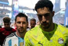 عرض سعودي ضخم يهدد بقاء مصطفى شوبير في الأهلي