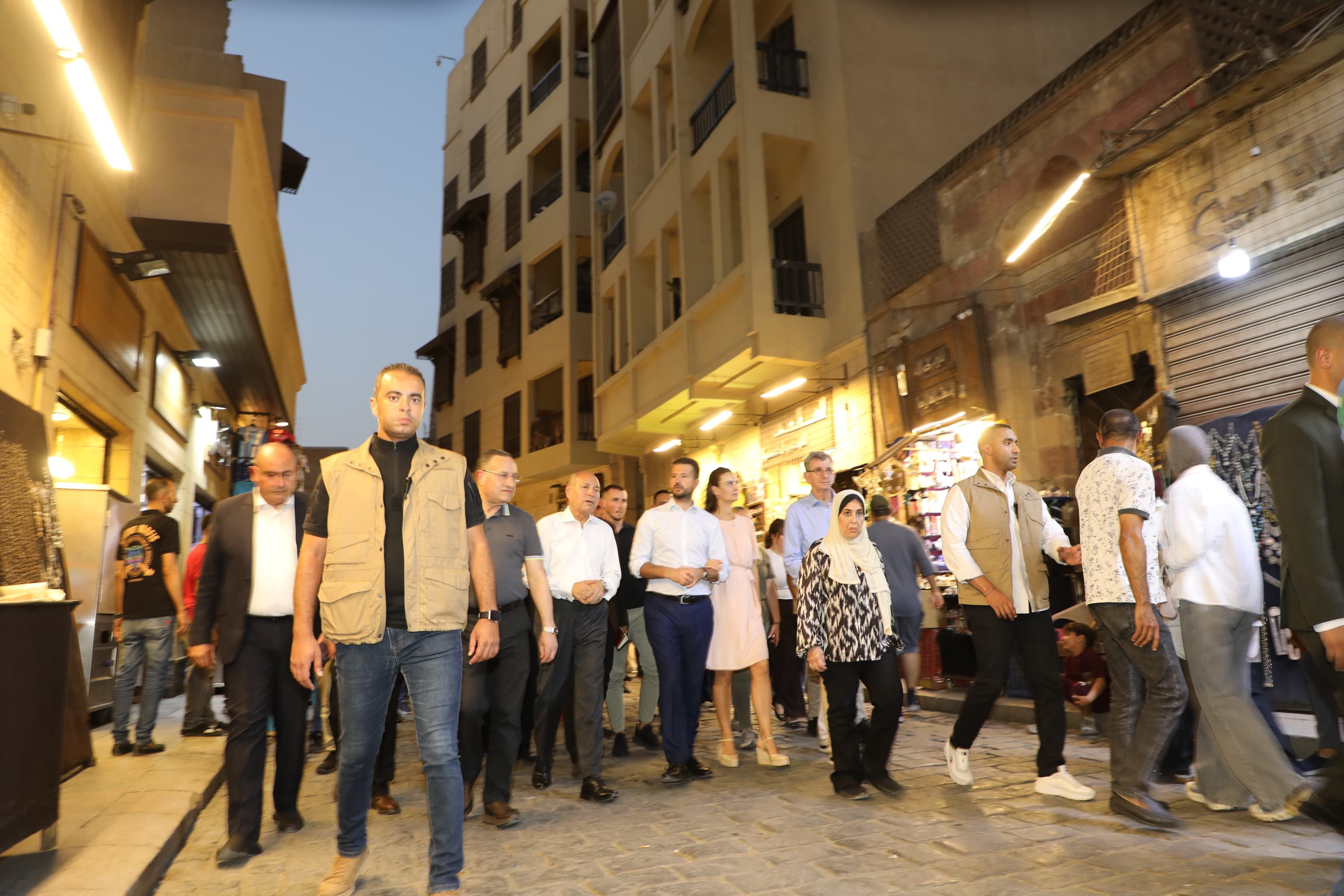 ياكوف ميلاتوفيتش وحرمه والوفد المرافق جولة القاهرة التاريخية (1) ياكوف ميلاتوفيتش وحرمه والوفد المرافق جولة القاهرة التاريخية (1)