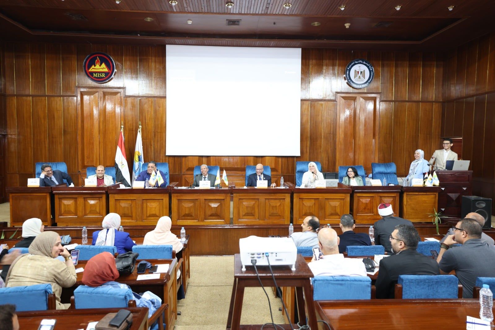 مؤتمر اليوم في شركة مياه الشرب بالقاهرة مؤتمر اليوم في شركة مياه الشرب بالقاهرة