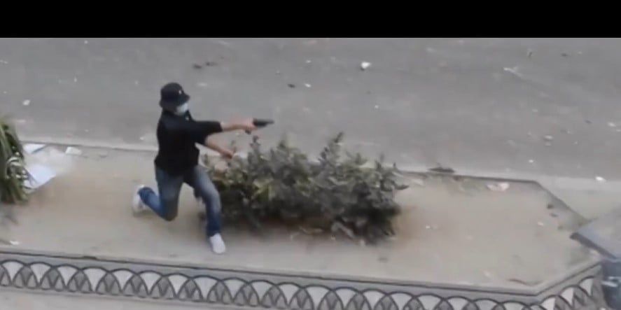 الإخوان يستهدفون المصريون بالرصاص في الشوارع