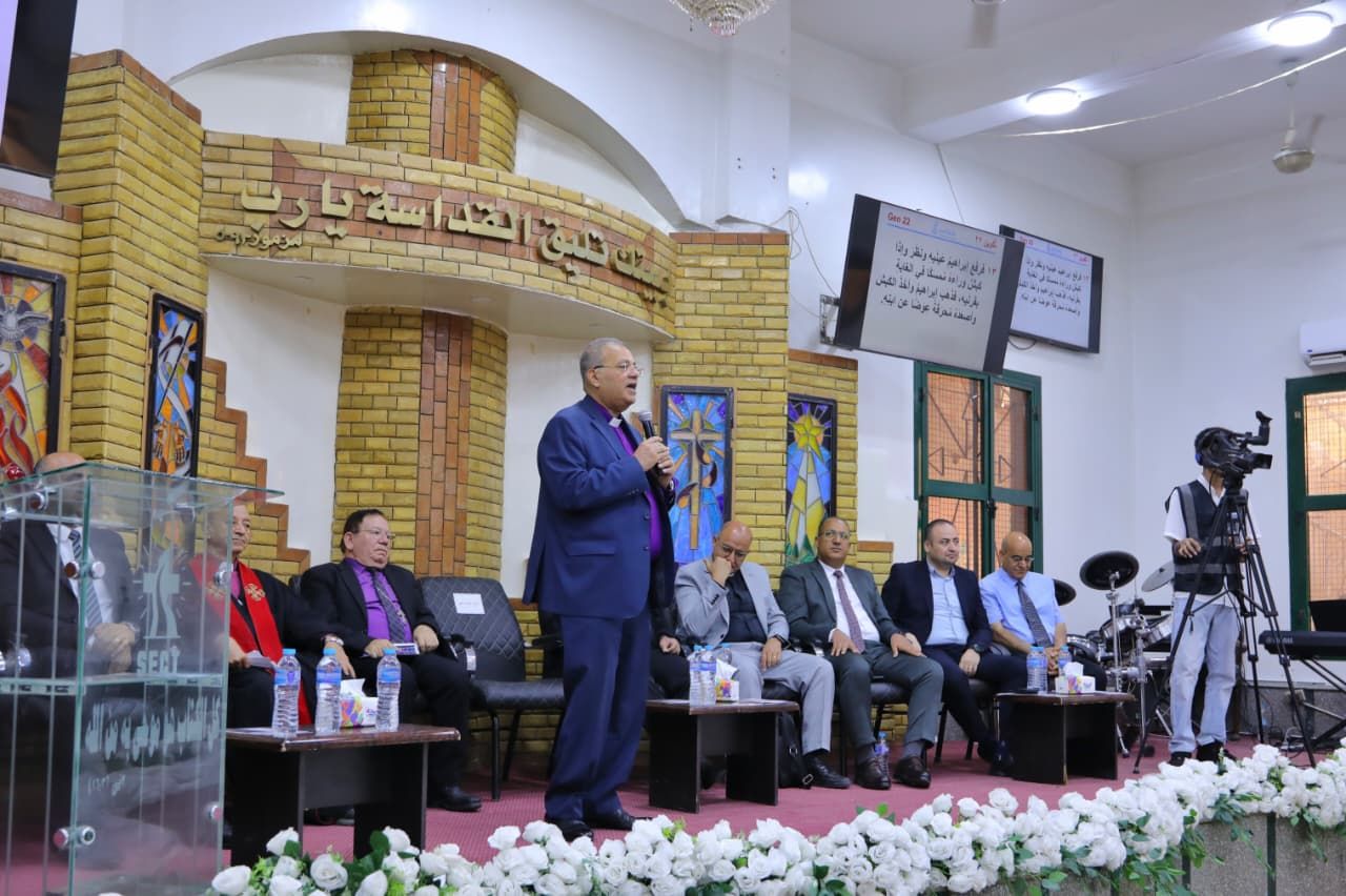 حديث الدكتور القس أندريه زكى