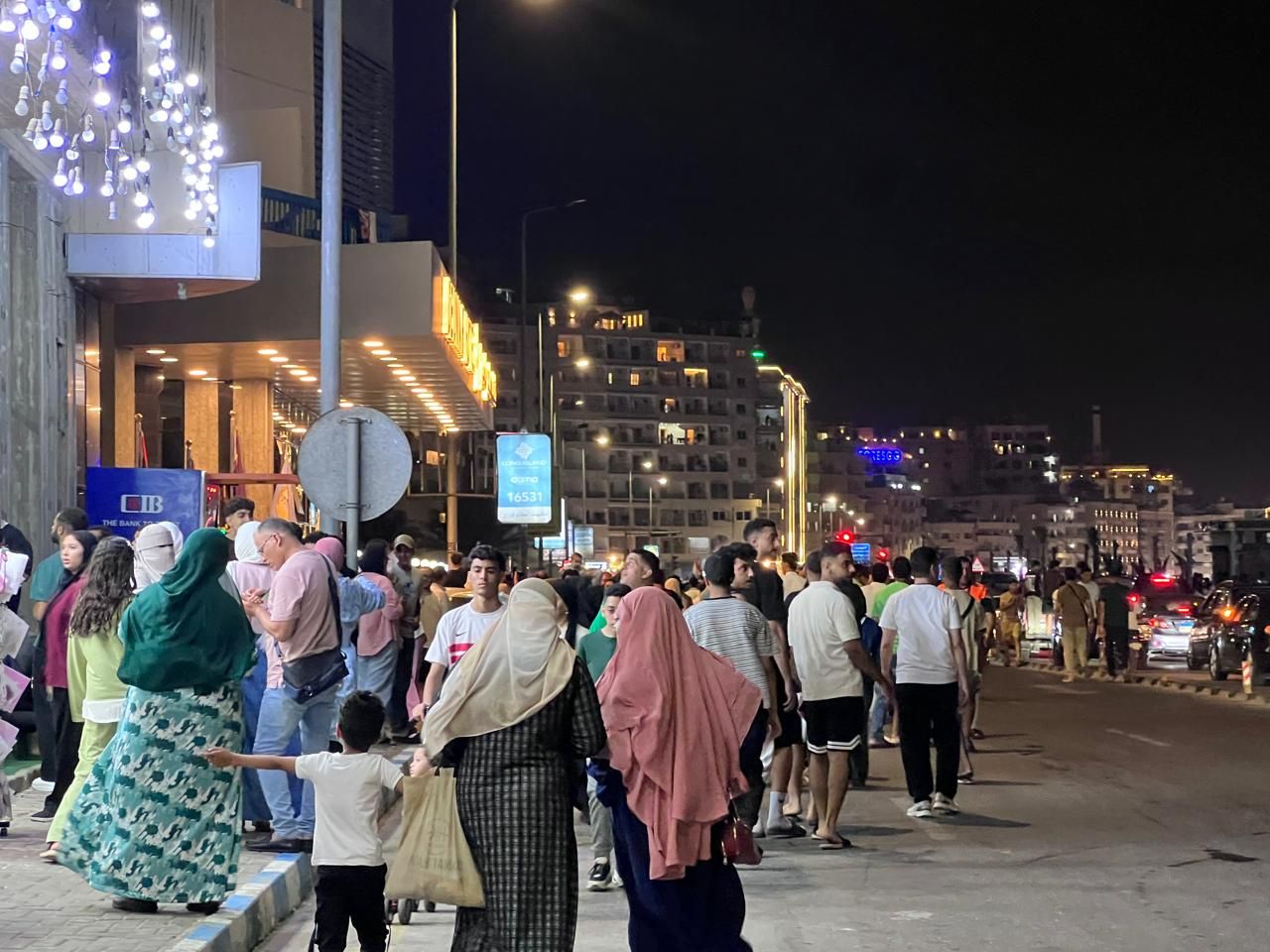 أجواء المصيف على كورنيش مطروح ليلا