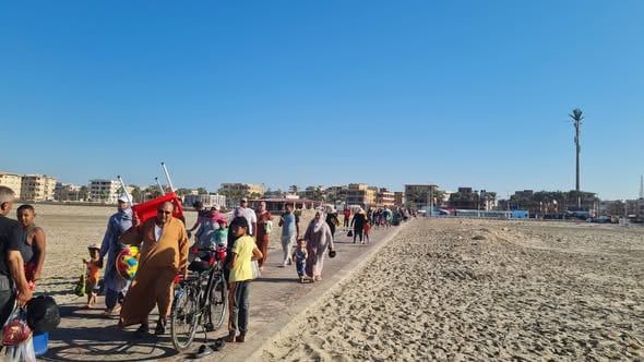 انشاء 20 مشاية لتسهيل وصول المصيفين للبحر بمصيف بلطيم