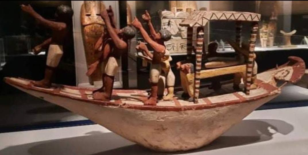 تاريخ القوارب في مصر القديمة منذ آلاف السنين تاريخ القوارب في مصر القديمة منذ آلاف السنين
