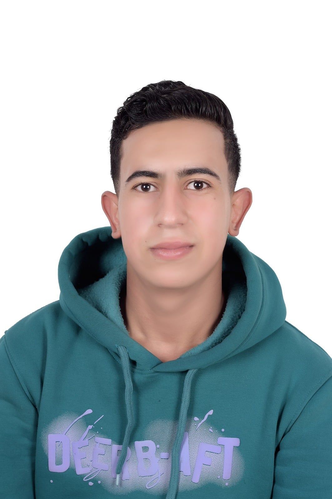 الطالب عمر منصور الاول على الثانوية الأزهرية علمى