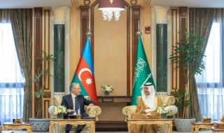 وزير الطاقة يبحث التعاون في العمل المناخي مع وزير البيئة الأذري